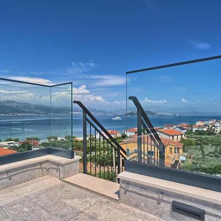 Apartment K's Rooftop - Sea-view & Pool