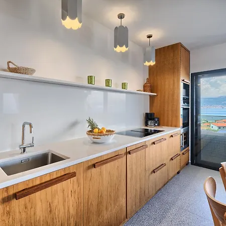 K's Rooftop - Sea-view & Pool Apartment *